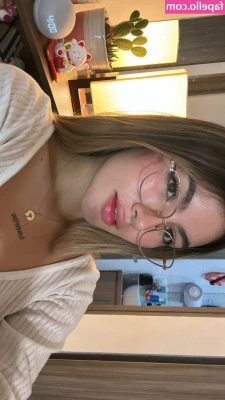 Your_Honeey [ your-honeey-2 ] - I got something new to wear for you 🥰 do you... mind if I show it