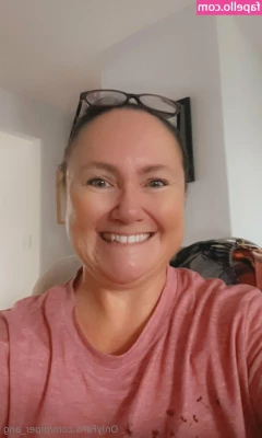 piper_ang [ piper-ang ] - Titty fuck pov in ya messages right now
