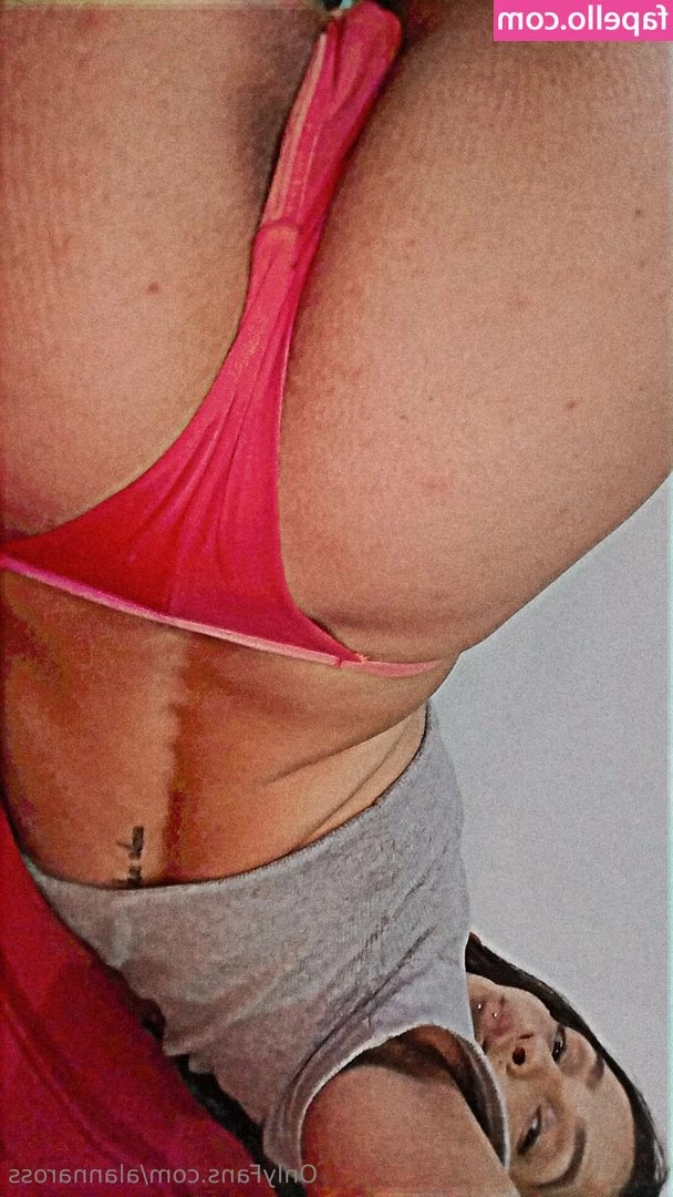 alannaross - I know you want to see all of me! Don't you?