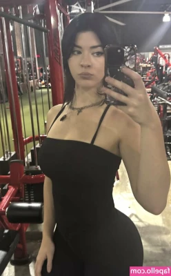 chloe_hawkins [ chloe-hawkins ] - You want to grab two big handfuls, or bury your face in between these