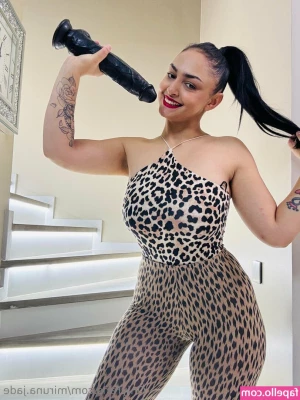 miruna.jade [ miruna-jade ] - im SO horny right now 😭😍
