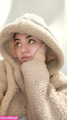 rbella23 - Are you guys interested in solo pov videos