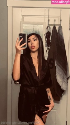 aurora_lovee05 [ aurora-lovee05 ] - Making my cock hard for you