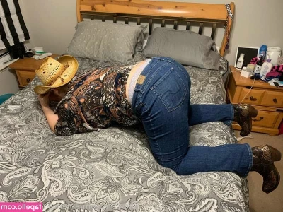 American Honey [ american-honey ] - Hubby is out for a couple of days - who’s willing to take care of