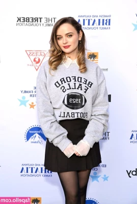 joey_king [ joey-king-1 ] - ☎️ HELLO ☎️ FUCKING MYSLEF WITH MY FAVORITE TWO DILDOS &
