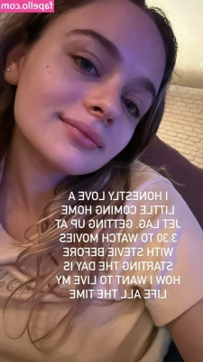 joey_king [ joey-king-1 ] - Can you guess which lips are softer