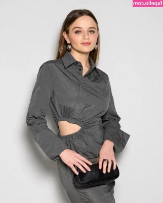 joey_king [ joey-king-1 ] - Until you slap this naughty ass, it will not get up from your