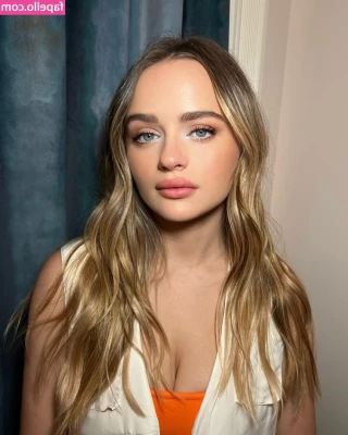 joey_king [ joey-king-1 ] - Just like this  as I have come to this world  Give me a   if you like