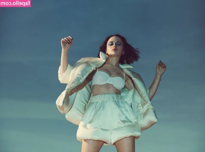 joey_king [ joey-king-1 ] - Hey friends  So I did a little maid photoshoot   I must admit it got