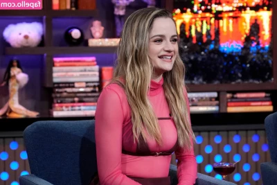 joey_king [ joey-king-1 ] - School has been keeping me so busy. Here’s a treat for staying