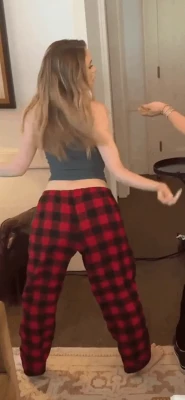 joey_king [ joey-king-1 ] - GIRL/GIRL NOW - VIdeo Chats - Customs - Cock Rates