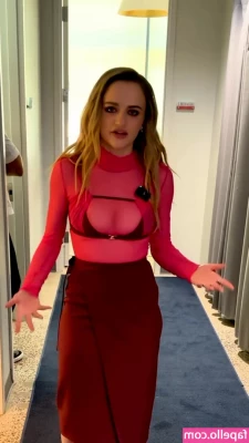 joey_king [ joey-king-1 ] - Do I make you horny daddy?💦😈