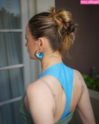 joey_king [ joey-king-1 ] - i can't be happier with how big my tits have been getting recently