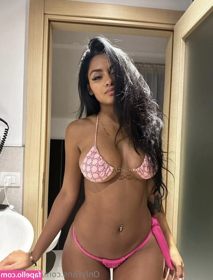 Brenda Martins [ brenda-martins ] - GIRLS NIGHT 💕  💖Like et commente (ASS) si tu veut l’autre