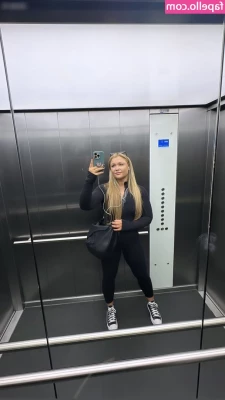 Sophia Thiel [ sophia-thiel ] - take her swimming on the first date