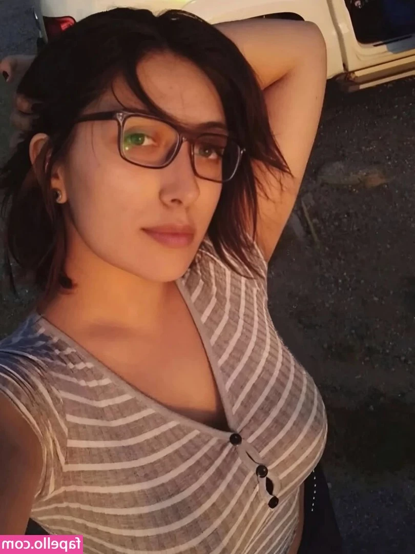 henta1moong1rl - Happy Sunday!! Don’t forget to tip me to get exclusive content sent