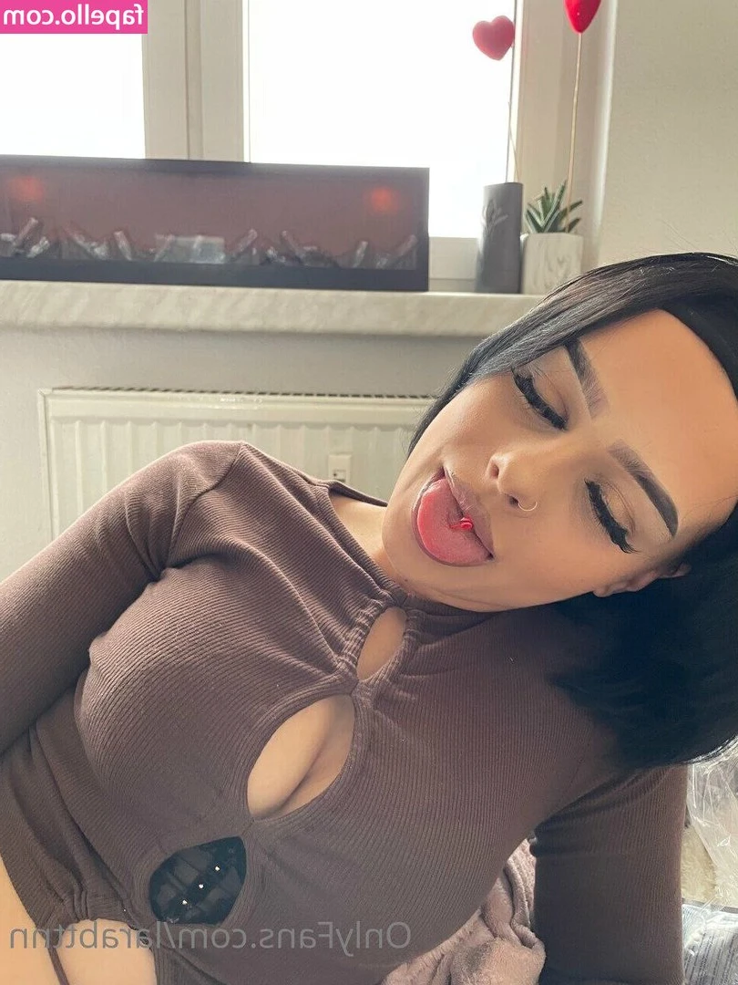 Lara Büttner [ lara-bttner ] - Cum taste this ass 👅