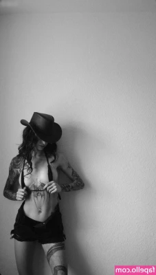 Anny.Ink / _anny.ink_ [ anny-ink-anny-ink ] - I just love being naked outside    Have some nature punk goodness