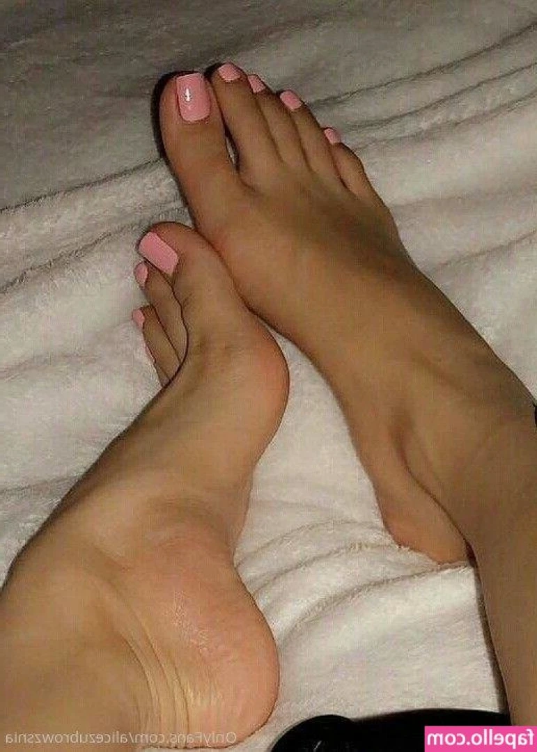 alicezubrowzsnia - Titty Love ❤️
