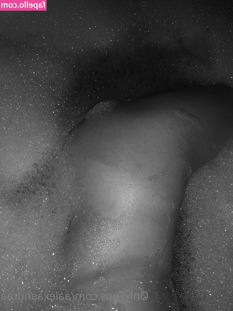 aalexaandraa - Got some cool new content dropping over the next few days keep an eye
