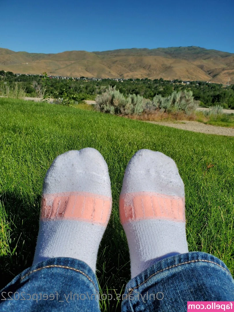 only_feetpc2022 [ only-feetpc2022 ] - glow baby