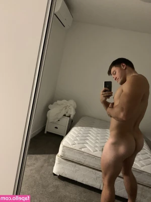 maxsmall - Suck my toes clean, slave boy.