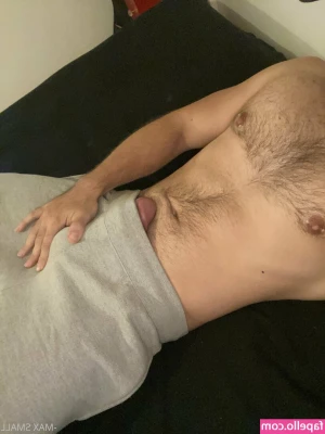 maxsmall - Who loves a cute kitty 💕😊 what should kitten lick? Milk? Cum?