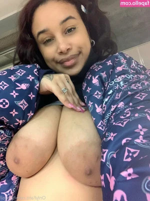 teedoll - Added an Amazon wishlist to my bio if you want to spoil daddy 😛