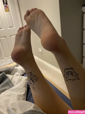 Kyotostars - 🛑 STOP HERE NOW 🛑 @itsivylebelle made her page FREE for a few