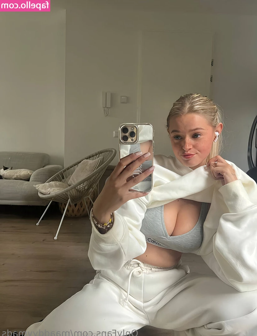 maaddyymads [ maaddyymads-1 ] - Just a little bikini fun