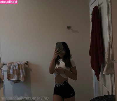 jeannnnnnn - How about ass for dinner?