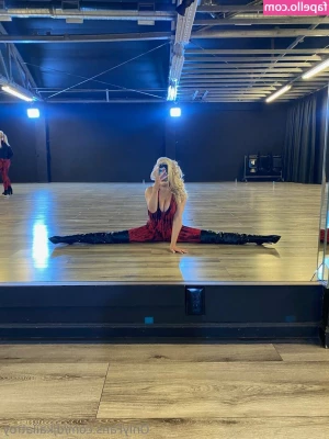 djkailatroy [ djkailatroy-1 ] - Can we please get me back on cam?