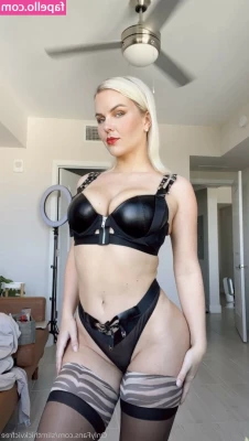 Slimthickvic - 553 白襪帶鎖被大雞吧肌肉男操開菊花還被嘗試拳交