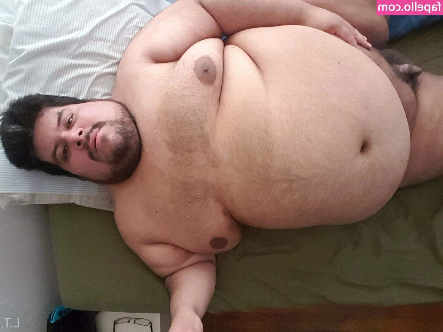 superchub25 - Dinner's ready! It's Feetza 🦶🍕🥴