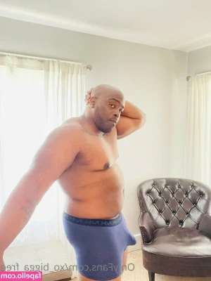 xo_bigga_free [ xo-bigga-free ] - Messing with my meat 🥰🥰