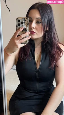 Christina Green [ christina-green-1 ] - How can I serve you  Xx