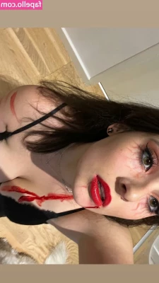 Christina Green [ christina-green-1 ] - I don't make the rules, I break them! 😈