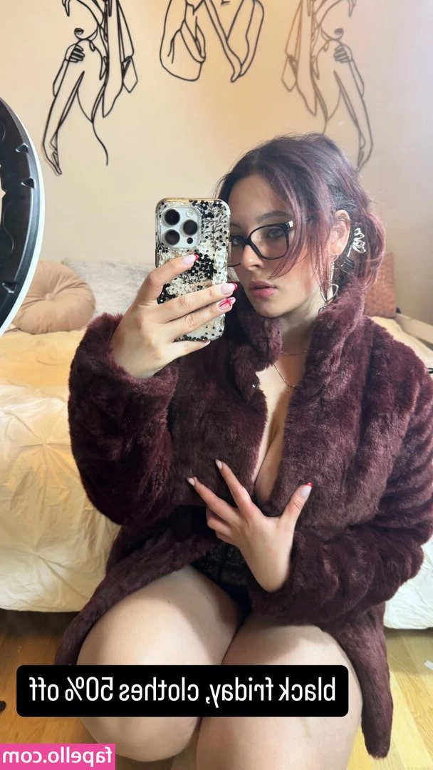 Christina Green [ christina-green-1 ] - I always keep my promises  Have fun with my big left foot  Do you