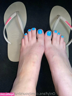 yourstrulymsfeet - Cuéntame!!! Que prefieres ver!?🔥👀🔥
