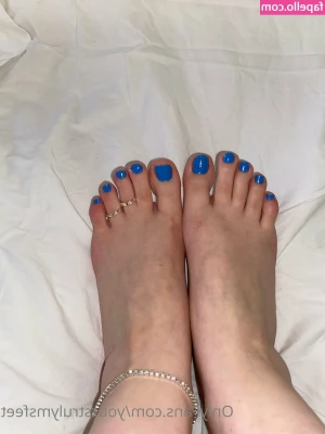 yourstrulymsfeet - Cream team!