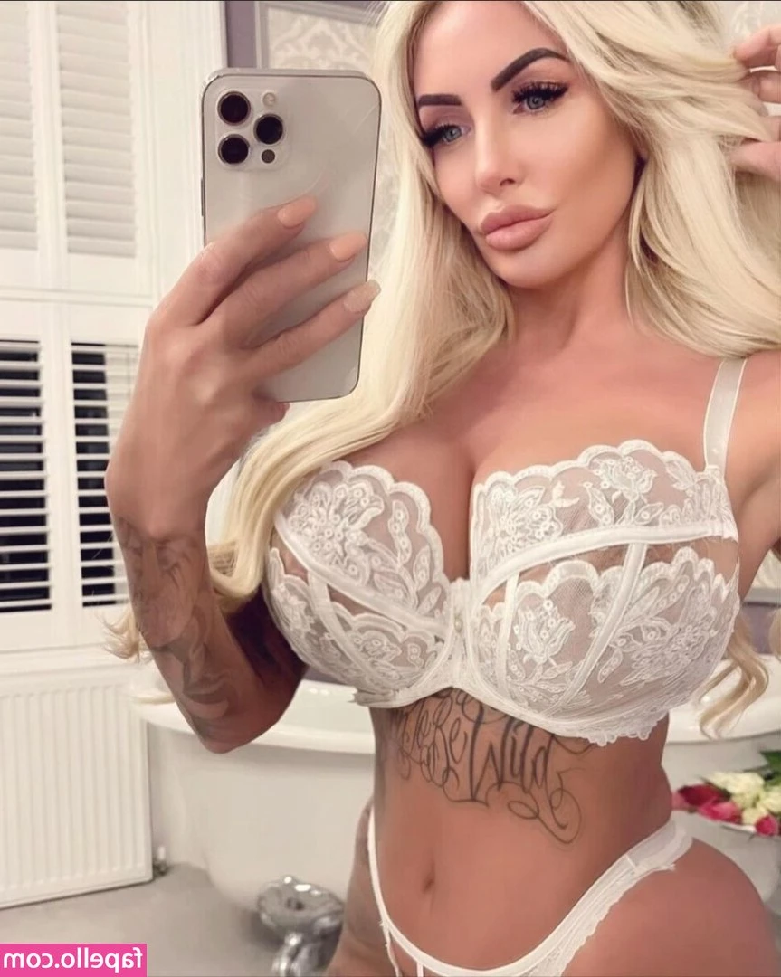Debbie Clarkson [ debbie-clarkson ] - Guys, I'm sending out a video of Blonde Kitty today. 11 minutes - for