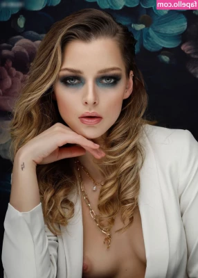 Jaquelyn Reimann [ jaquelyn-reimann ] - I made it to round 2  Thank you so much     Please vote B  https