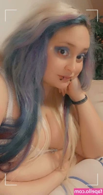 spikezombie - Where are my feet lovers at   Took a trip to the beach just for you