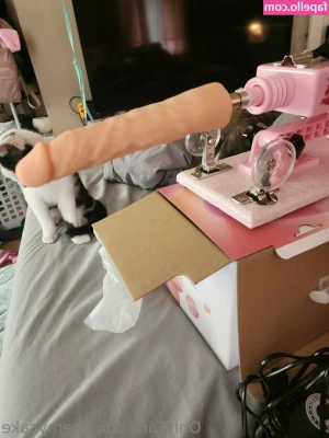 icemycake - In case yall were wondering how big i am