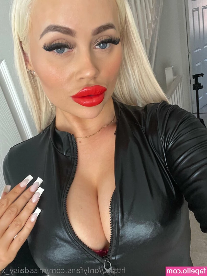 daisysimpson - Have A Peachy New Year Folks    It s Time to See The Back Of 2021 
