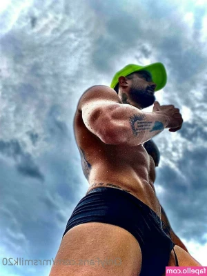 mrsmilk20 - Mmmm!! Jelly roll!! 😳 🍆💦😈🤪