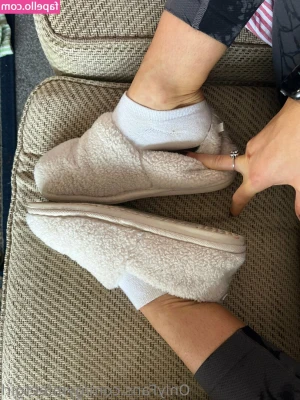 gymfeetgirl - Back to work😴