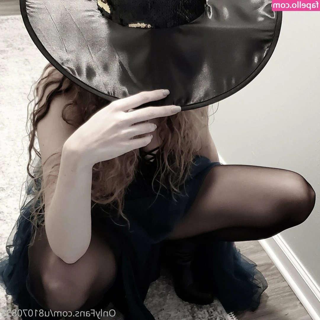 emk_xx [ emk-xx ] - come stroke it for me 😈