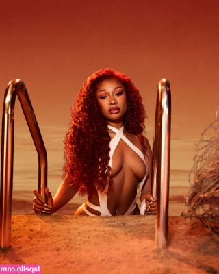 Megan Thee Stallion [ megan-thee-stallion-4 ] - Hot mami alert