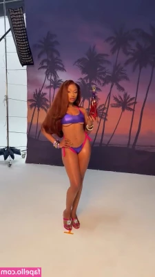 Megan Thee Stallion [ megan-thee-stallion-4 ] - How is the view?